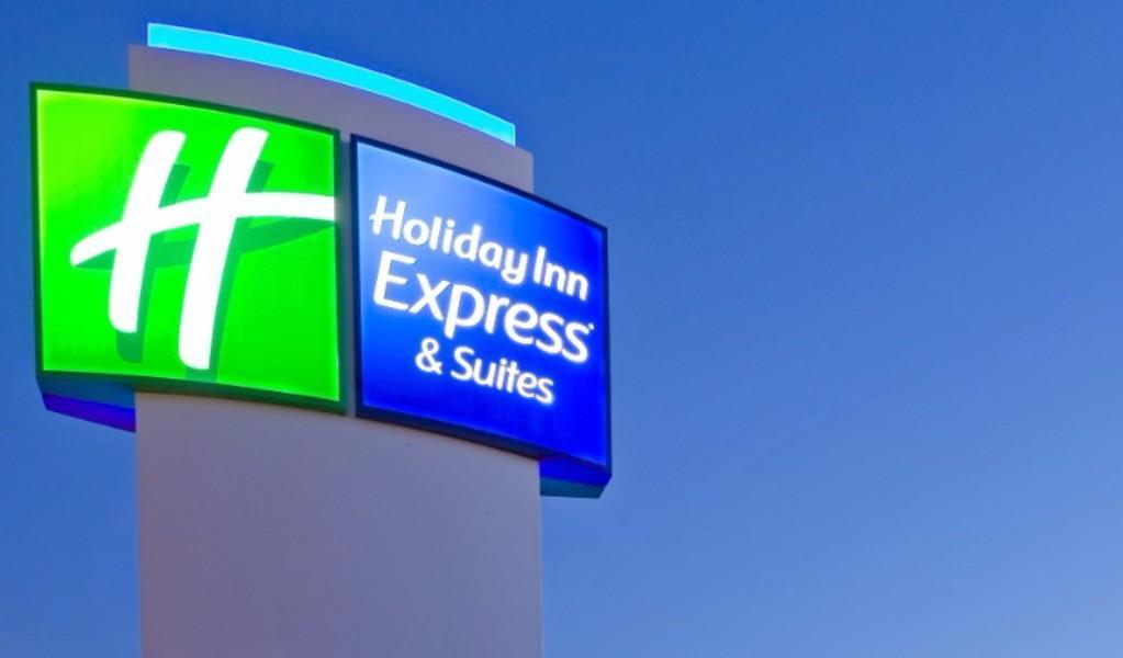 Holiday Inn Express & Suites Waterville - North By Ihg Exteriör bild