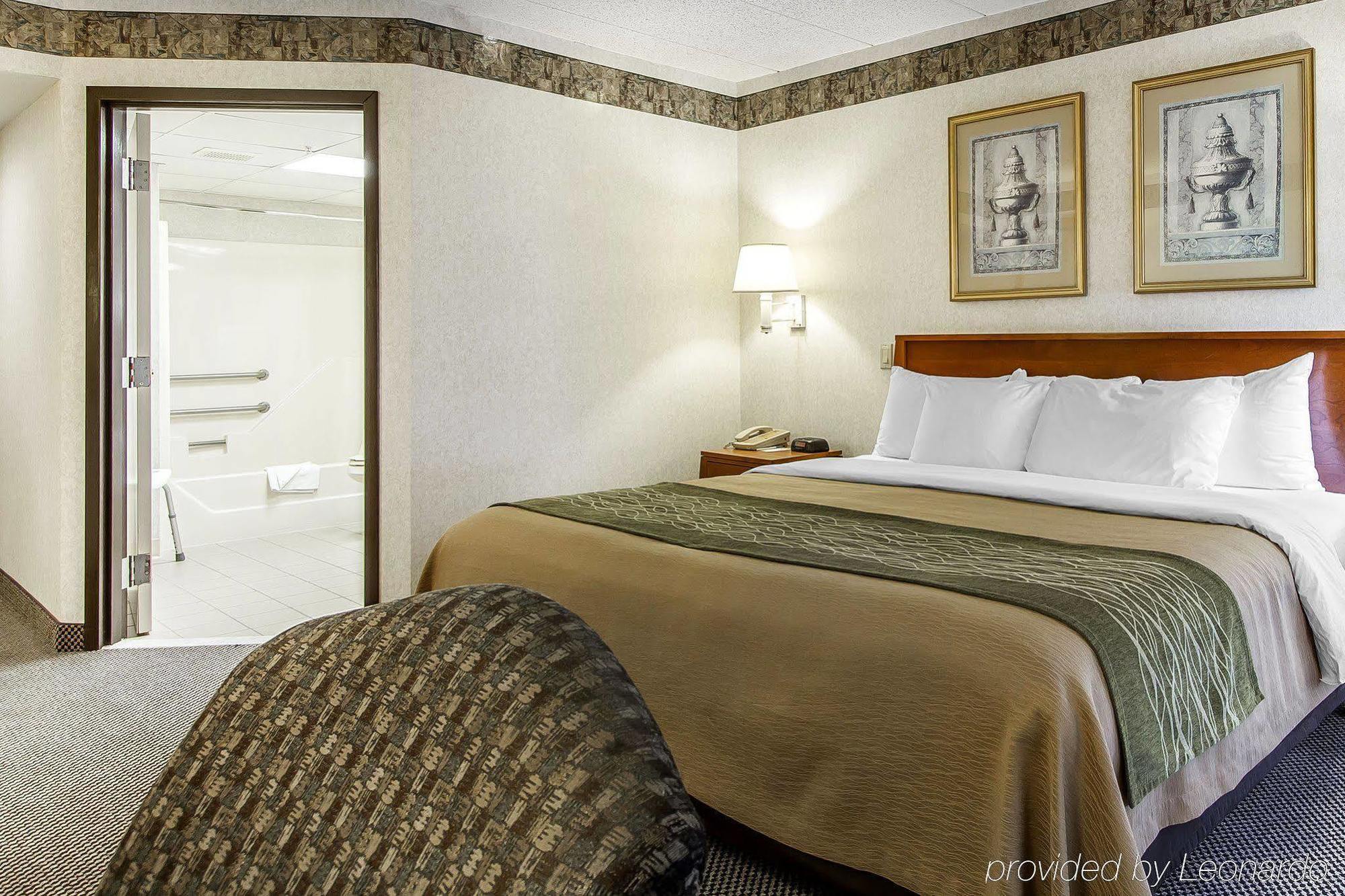 Holiday Inn Express & Suites Waterville - North By Ihg Exteriör bild
